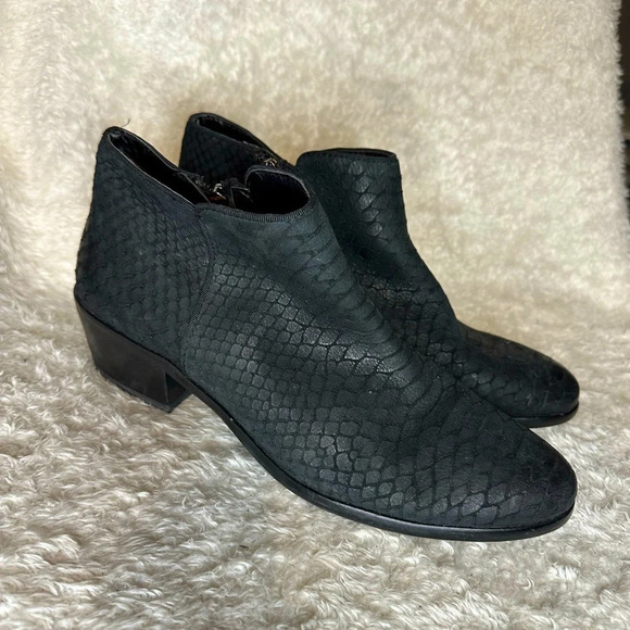 Sam Edelman Women’s 8M Leather Petty Black Scales Ankle Zip Up Pull On Bootie - Picture 1 of 6